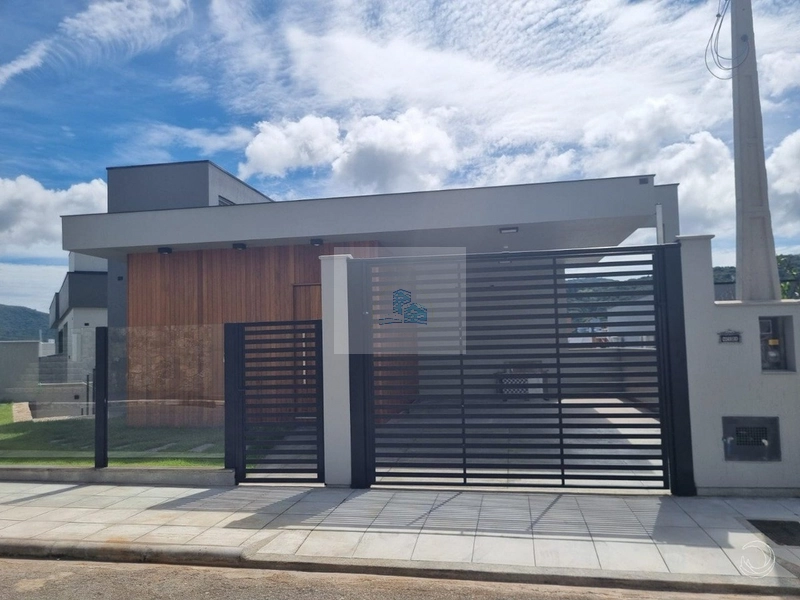 Casa com 360m² e 3 suítes no Córrego Grande: 22ª foto da galeria de imagens do imóvel