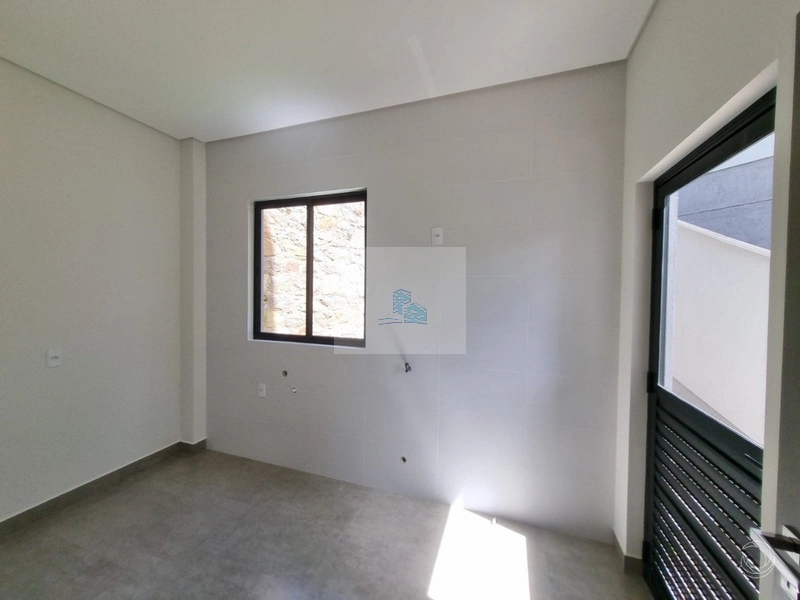 Casa com 360m² e 3 suítes no Córrego Grande: 11ª foto da galeria de imagens do imóvel