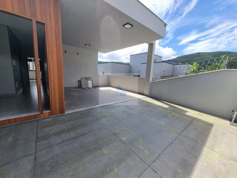 Casa com 360m² e 3 suítes no Córrego Grande: 24ª foto da galeria de imagens do imóvel