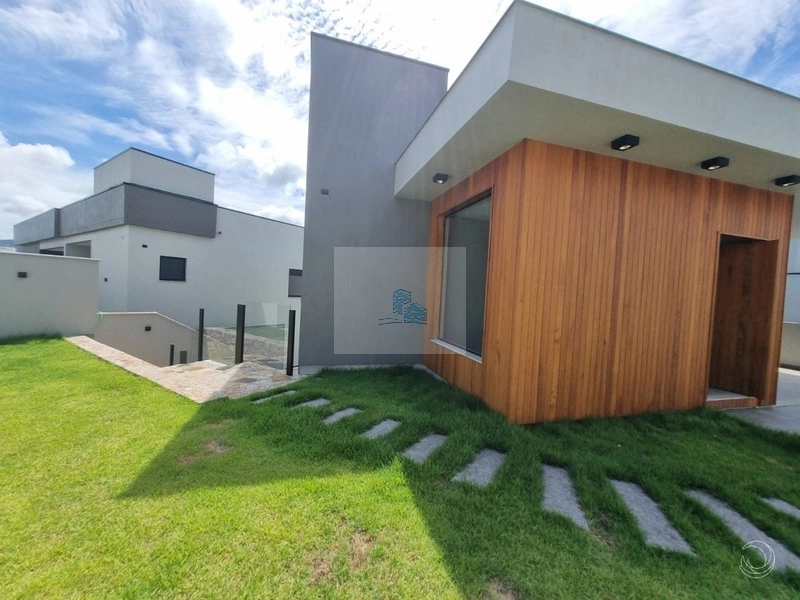 Casa com 360m² e 3 suítes no Córrego Grande: 20ª foto da galeria de imagens do imóvel