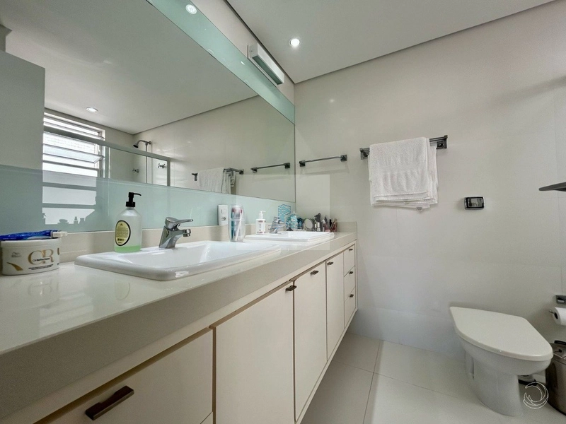 Apartamento de 226m² com 4 Quartos no Centro: 12ª foto da galeria de imagens do imóvel