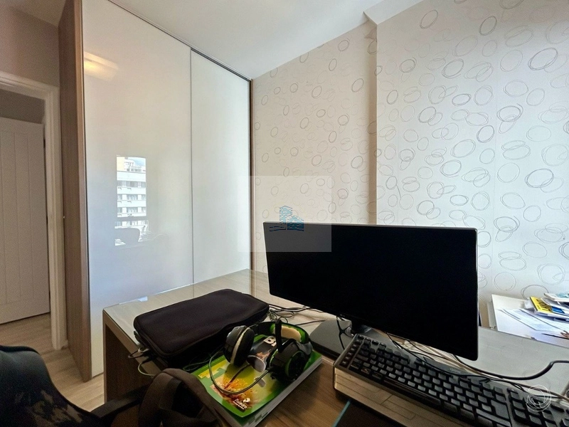 Apartamento de 226m² com 4 Quartos no Centro: 18ª foto da galeria de imagens do imóvel