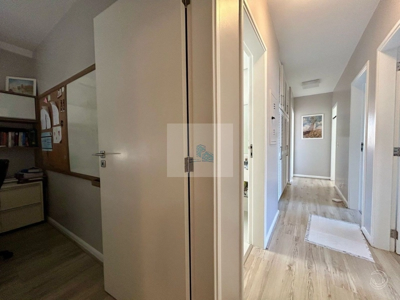Apartamento de 226m² com 4 Quartos no Centro: 6ª foto da galeria de imagens do imóvel