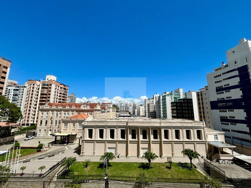 Apartamento de 226m² com 4 Quartos no Centro: 9ª foto da galeria de imagens do imóvel