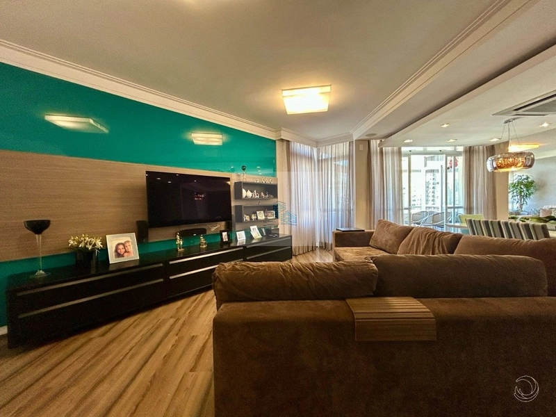 Apartamento de 226m² com 4 Quartos no Centro: 4ª foto da galeria de imagens do imóvel