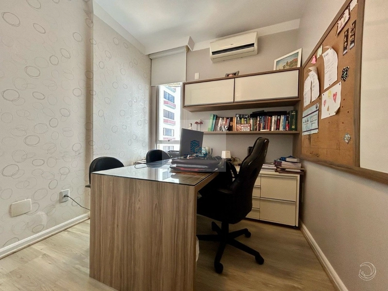 Apartamento de 226m² com 4 Quartos no Centro: 17ª foto da galeria de imagens do imóvel