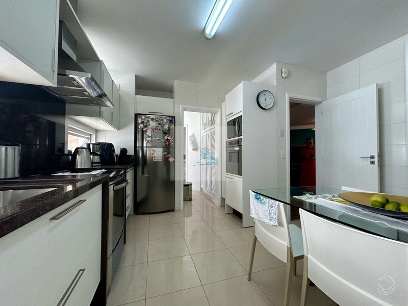 Apartamento de 226m² com 4 Quartos no Centro: 25ª foto da galeria de imagens do imóvel