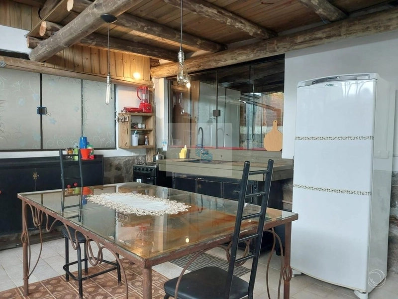 Casa residencial com 4 quartos no Sambaqui, Florianópolis.: 6ª foto da galeria de imagens do imóvel