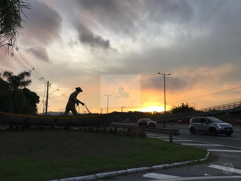 Terreno com 451,67m² em condomínio fechado no bairro Ratones: 5ª foto da galeria de imagens do imóvel