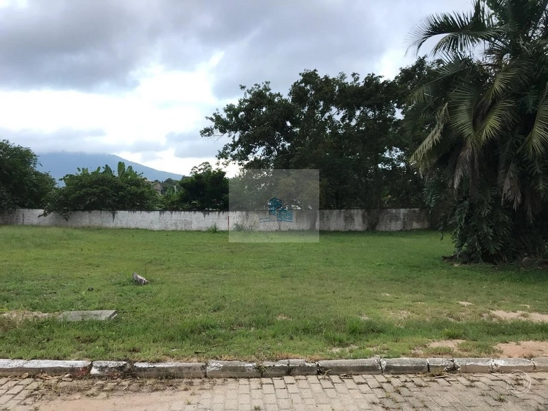 Terreno com 451,67m² em condomínio fechado no bairro Ratones: 3ª foto da galeria de imagens do imóvel