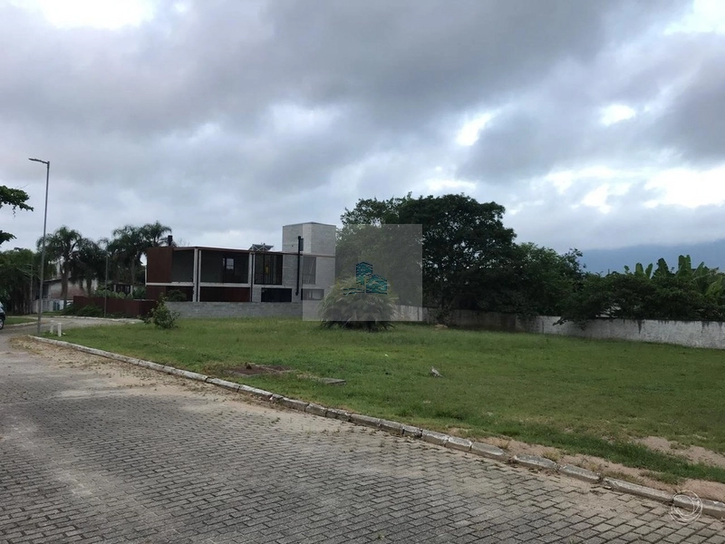 Terreno com 451,67m² em condomínio fechado no bairro Ratones: 8ª foto da galeria de imagens do imóvel