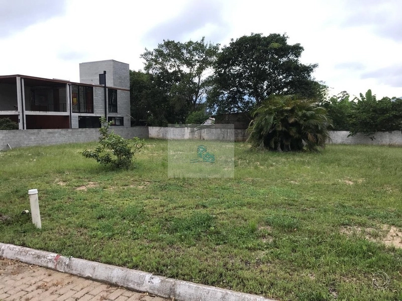 Terreno com 451,67m² em condomínio fechado no bairro Ratones: 2ª foto da galeria de imagens do imóvel