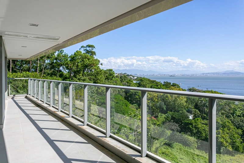 Apartamento de 165m² e 3 suítes no Cacupé: 1ª foto da galeria de imagens do imóvel