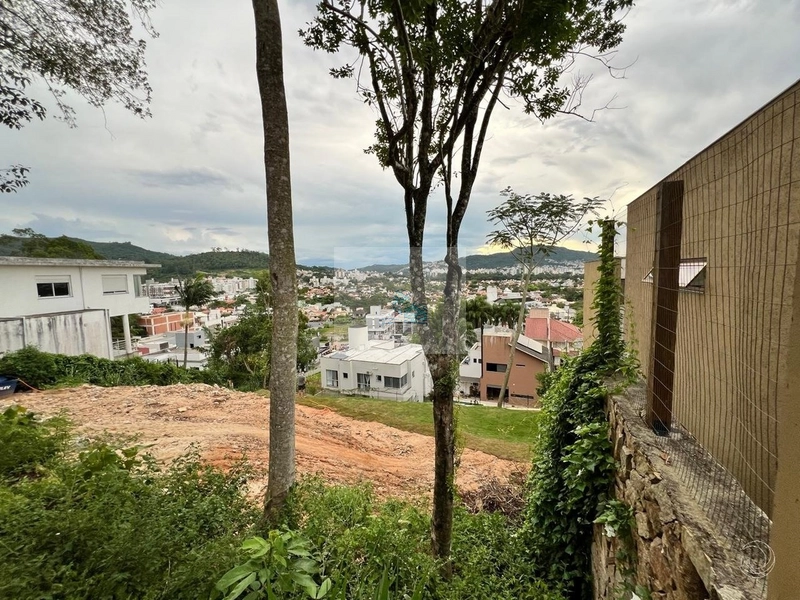 Terreno condominio fechado a venda no Corrego Grande: 2ª foto da galeria de imagens do imóvel