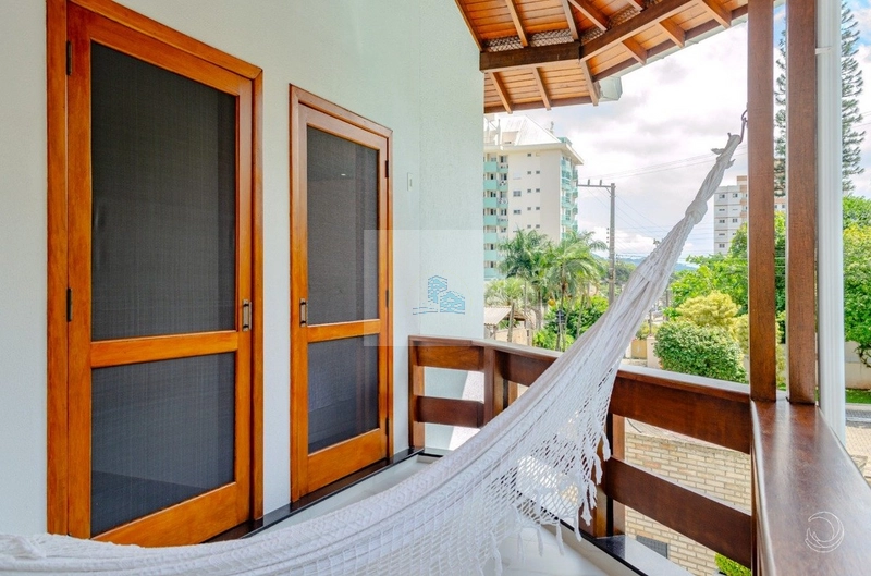 Casa de 507,06m² com 4 quartos sendo3 suítes no Itacorubi: 14ª foto da galeria de imagens do imóvel