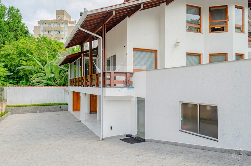 Casa de 507,06m² com 4 quartos sendo3 suítes no Itacorubi: 36ª foto da galeria de imagens do imóvel