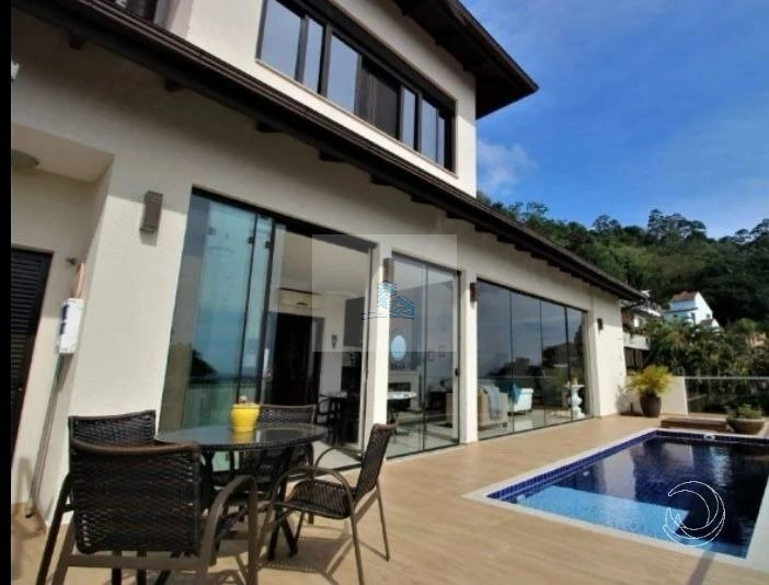 Casa de 370m² com 4 quartos sendo 2 suítes no Centro: 12ª foto da galeria de imagens do imóvel