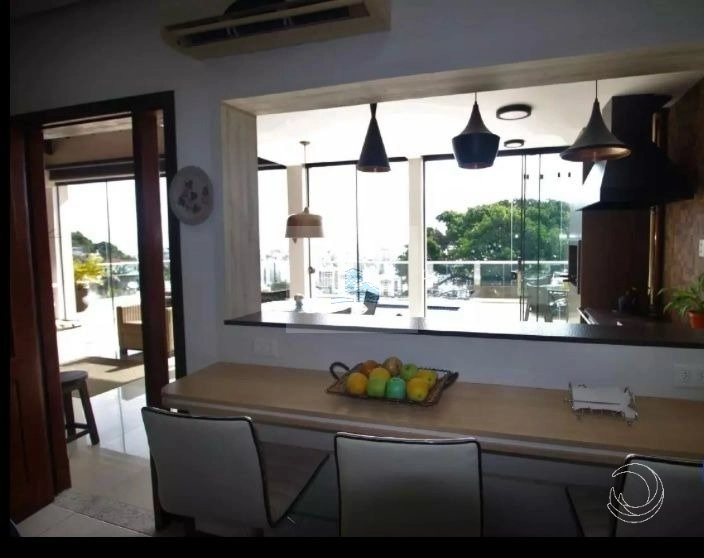 Casa de 370m² com 4 quartos sendo 2 suítes no Centro: 15ª foto da galeria de imagens do imóvel