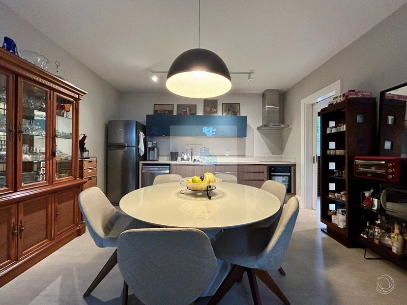 Casa de 761,04m² com 6 suítes no bairro Cacupé: 30ª foto da galeria de imagens do imóvel