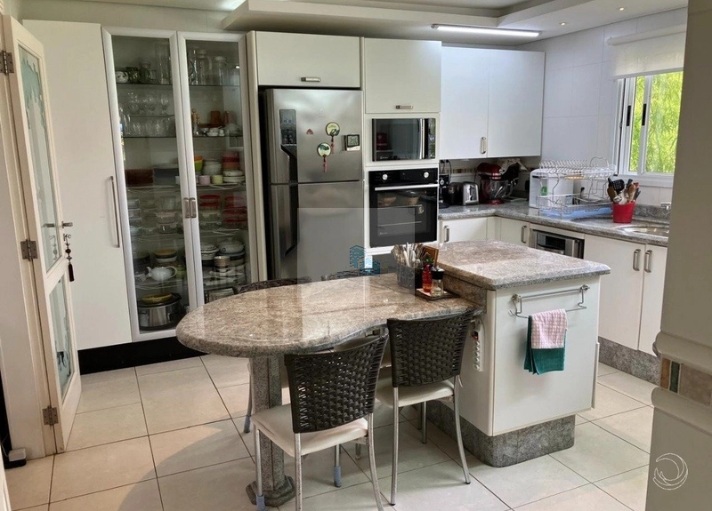 Casa residencial de alto padrão com 5 quartos em Jurerê Internacional,: 12ª foto da galeria de imagens do imóvel