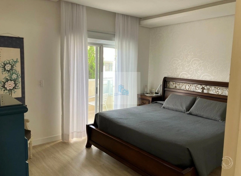 Casa residencial de alto padrão com 5 quartos em Jurerê Internacional,: 24ª foto da galeria de imagens do imóvel