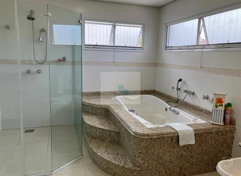 Casa residencial de alto padrão com 5 quartos em Jurerê Internacional,: 33ª foto da galeria de imagens do imóvel