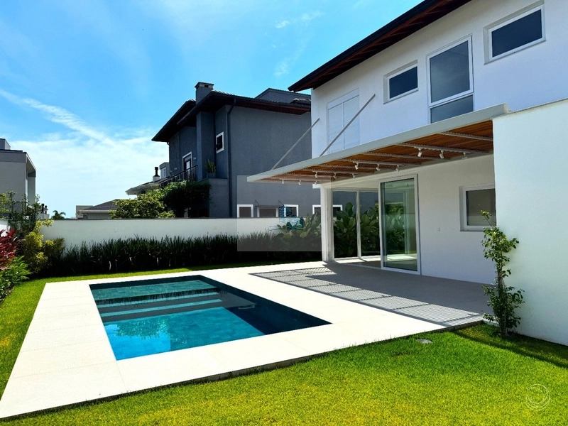 Casa de 341,60m² com 4 suítes em Ratones: 16ª foto da galeria de imagens do imóvel