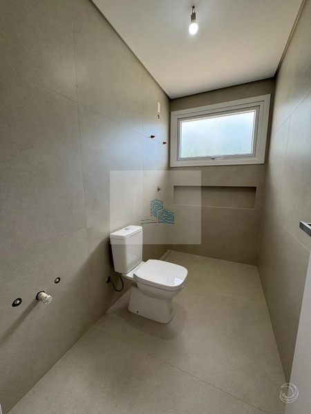 Casa de 341,60m² com 4 suítes em Ratones: 31ª foto da galeria de imagens do imóvel