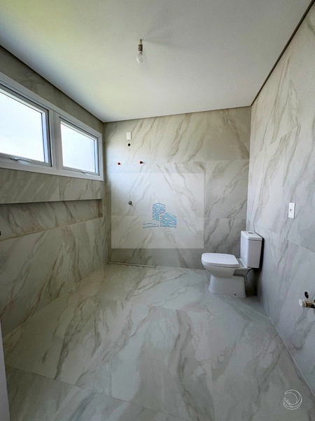 Casa de 341,60m² com 4 suítes em Ratones: 26ª foto da galeria de imagens do imóvel