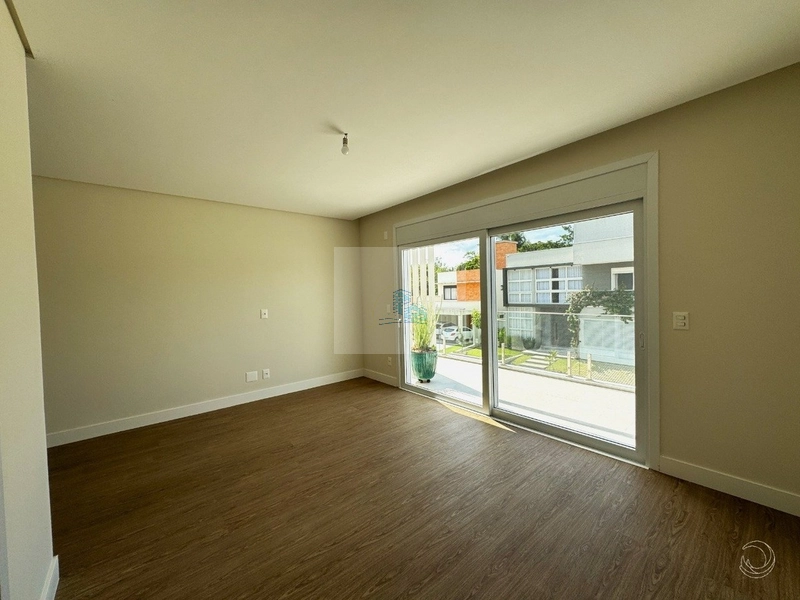 Casa de 341,60m² com 4 suítes em Ratones: 27ª foto da galeria de imagens do imóvel