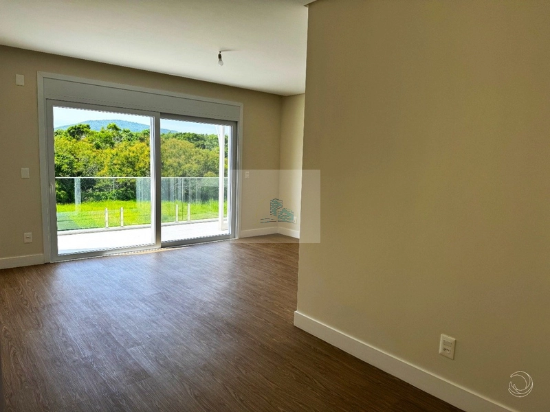 Casa de 341,60m² com 4 suítes em Ratones: 22ª foto da galeria de imagens do imóvel