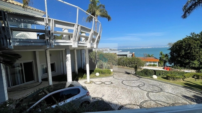 Casa Residencial de 991m² com 6 Quartos no Cacupé: 5ª foto da galeria de imagens do imóvel