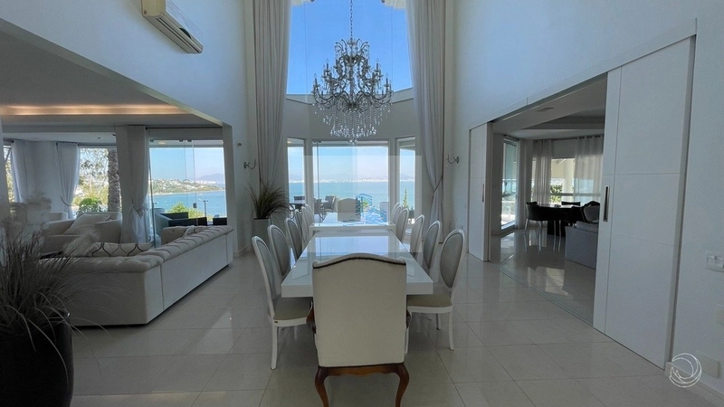 Casa Residencial de 991m² com 6 Quartos no Cacupé: 8ª foto da galeria de imagens do imóvel