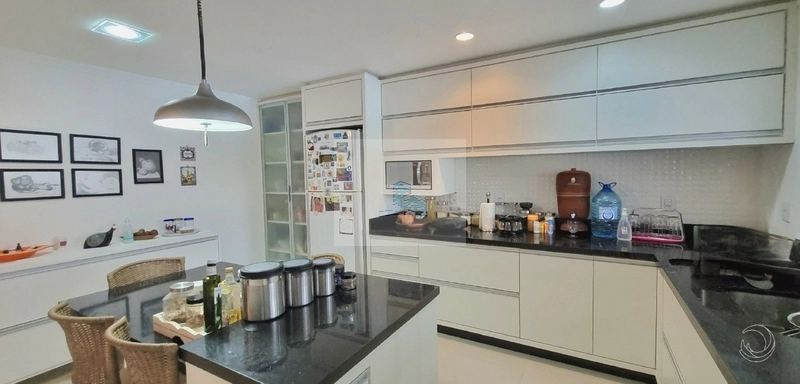 Casa com 4 quartos sendo 1 suíte no Córrego Grande: 5ª foto da galeria de imagens do imóvel