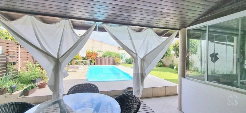 Casa com 4 quartos sendo 1 suíte no Córrego Grande: 8ª foto da galeria de imagens do imóvel