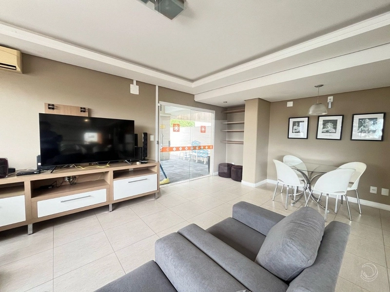 Duplex de 180,76m² com 2 quartos sendo 1 suíte em Coqueiros: 32ª foto da galeria de imagens do imóvel