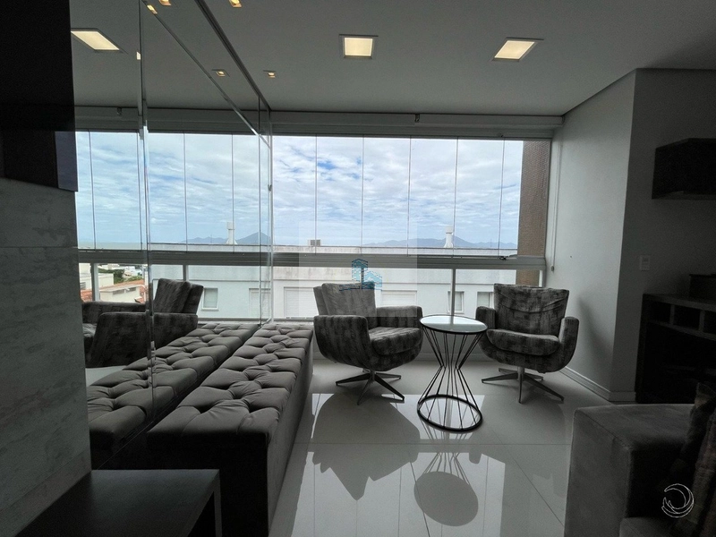 Duplex de 180,76m² com 2 quartos sendo 1 suíte em Coqueiros: 3ª foto da galeria de imagens do imóvel