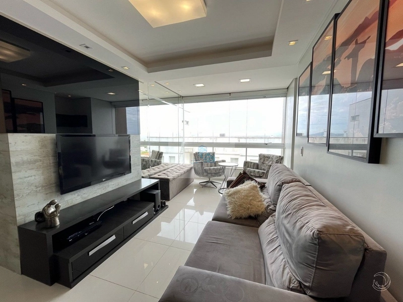 Duplex de 180,76m² com 2 quartos sendo 1 suíte em Coqueiros: 2ª foto da galeria de imagens do imóvel