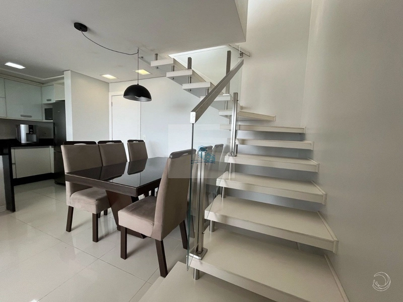 Duplex de 180,76m² com 2 quartos sendo 1 suíte em Coqueiros: 9ª foto da galeria de imagens do imóvel