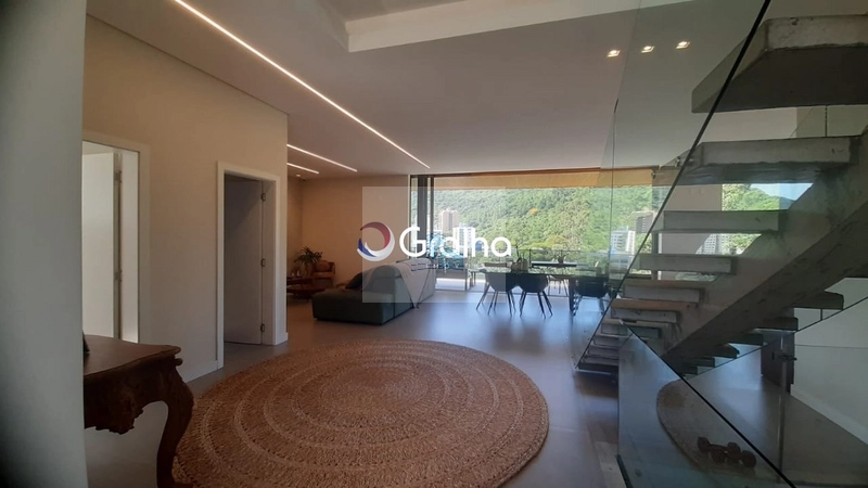 Casa à venda 4 suítes em Florianópolis - Cond Roland Garros: 1ª foto da galeria de imagens do imóvel