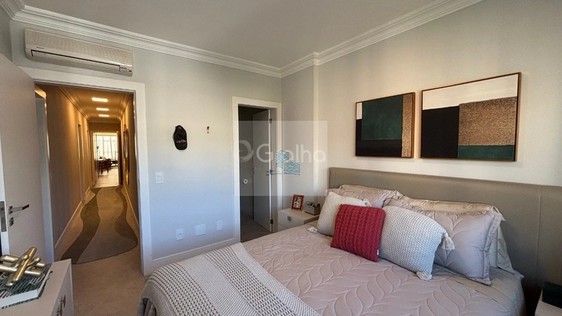 Apartamento de 211m² com 4 suítes na Agronômica: 33ª foto da galeria de imagens do imóvel