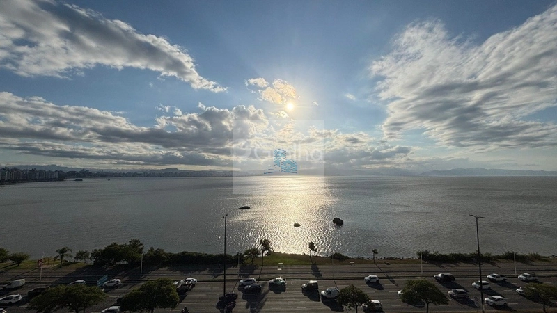 Apartamento de 211m² com 4 suítes na Agronômica: 18ª foto da galeria de imagens do imóvel