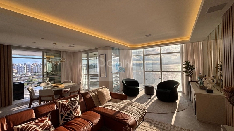 Apartamento de 211m² com 4 suítes na Agronômica: 14ª foto da galeria de imagens do imóvel