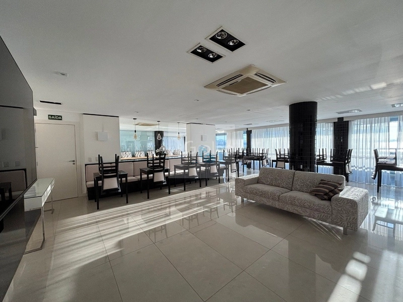 Apartamento de 211m² com 4 suítes na Agronômica: 41ª foto da galeria de imagens do imóvel