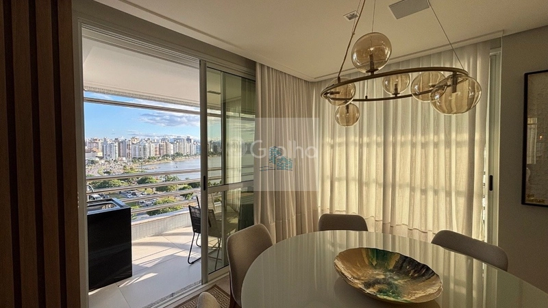 Apartamento de 211m² com 4 suítes na Agronômica: 15ª foto da galeria de imagens do imóvel