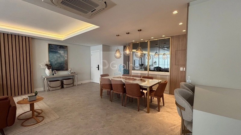 Apartamento de 211m² com 4 suítes na Agronômica: 5ª foto da galeria de imagens do imóvel