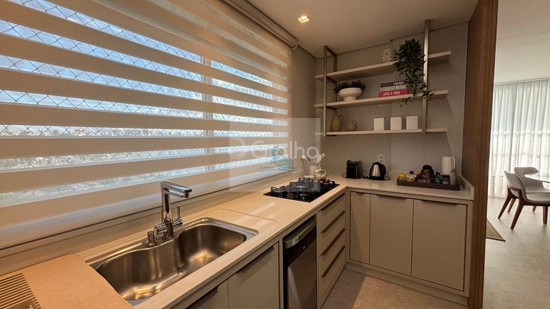 Apartamento de 211m² com 4 suítes na Agronômica: 10ª foto da galeria de imagens do imóvel