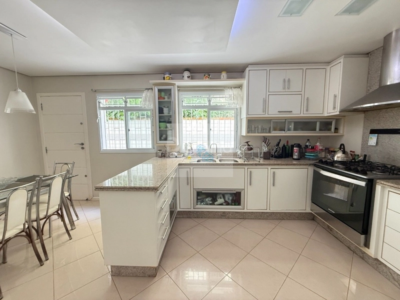Casa residencial com 6 quartos em Canasvieiras, Florianópolis: 4ª foto da galeria de imagens do imóvel