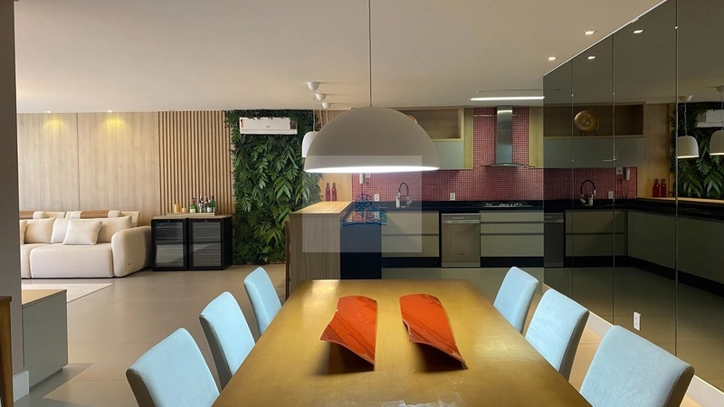 Apartamento com 3 suítes no bairro Jurerê Internacional: 10ª foto da galeria de imagens do imóvel
