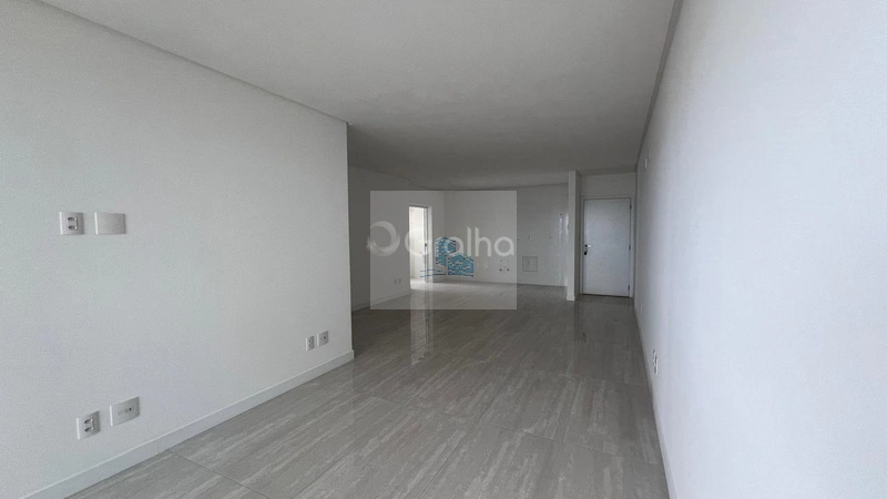 Apartamento de 3 quartos sendo 2 suítes no bairro Balneário: 2ª foto da galeria de imagens do imóvel